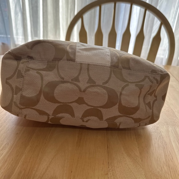 Coach Signature Shoulder Bag - Picture 6 of 9